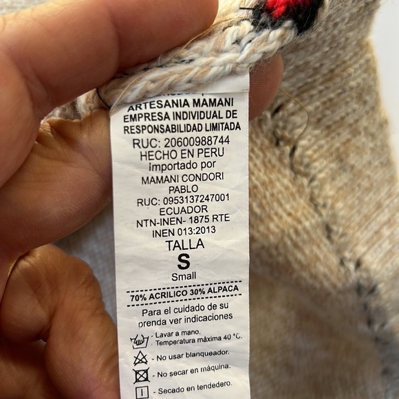 Peruvian Alpaca Embroidered Hoodie Sweater - Picture 4 of 7